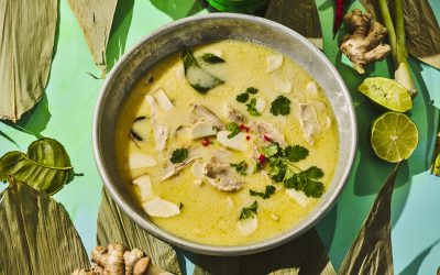 REZEPT: Thai-Suppe mit Huhn und Kokosmilch