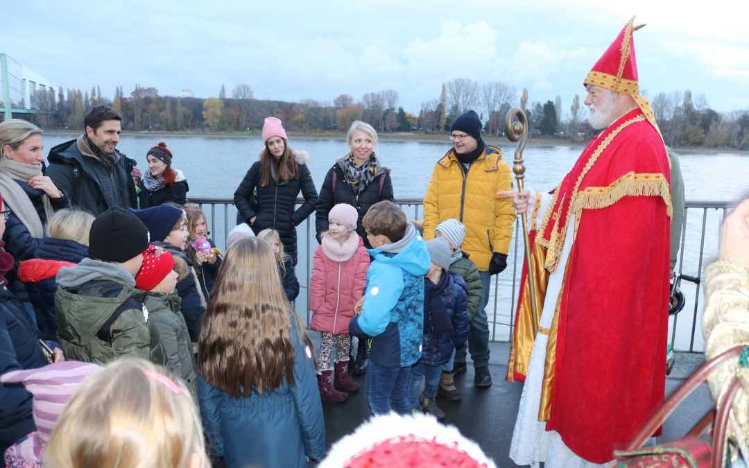 KYC-Nikolaus beschenkte Rodenkirchener Kinder